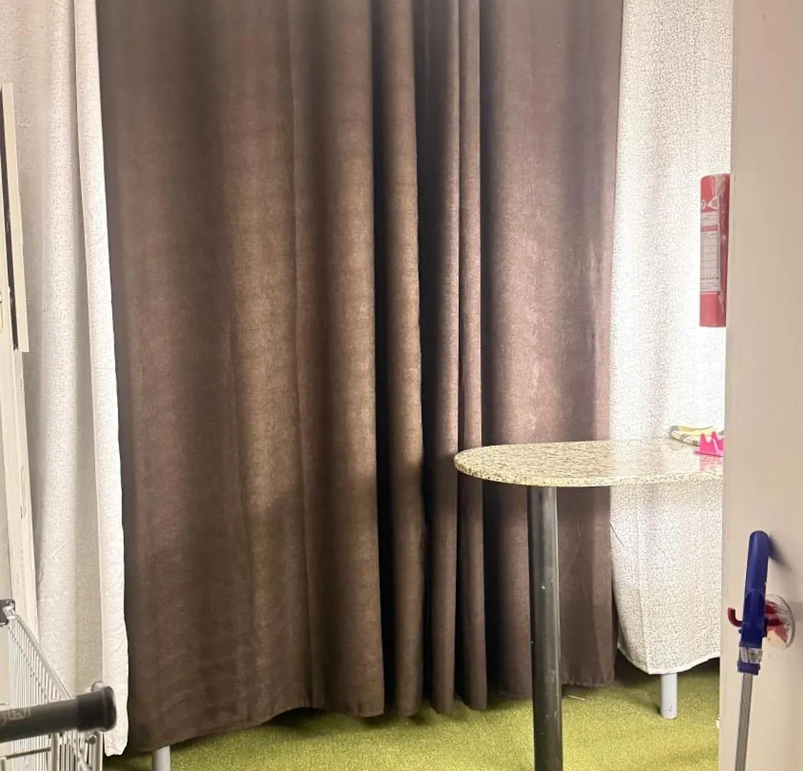 Apartment Rovers Dubai Boys Hostel